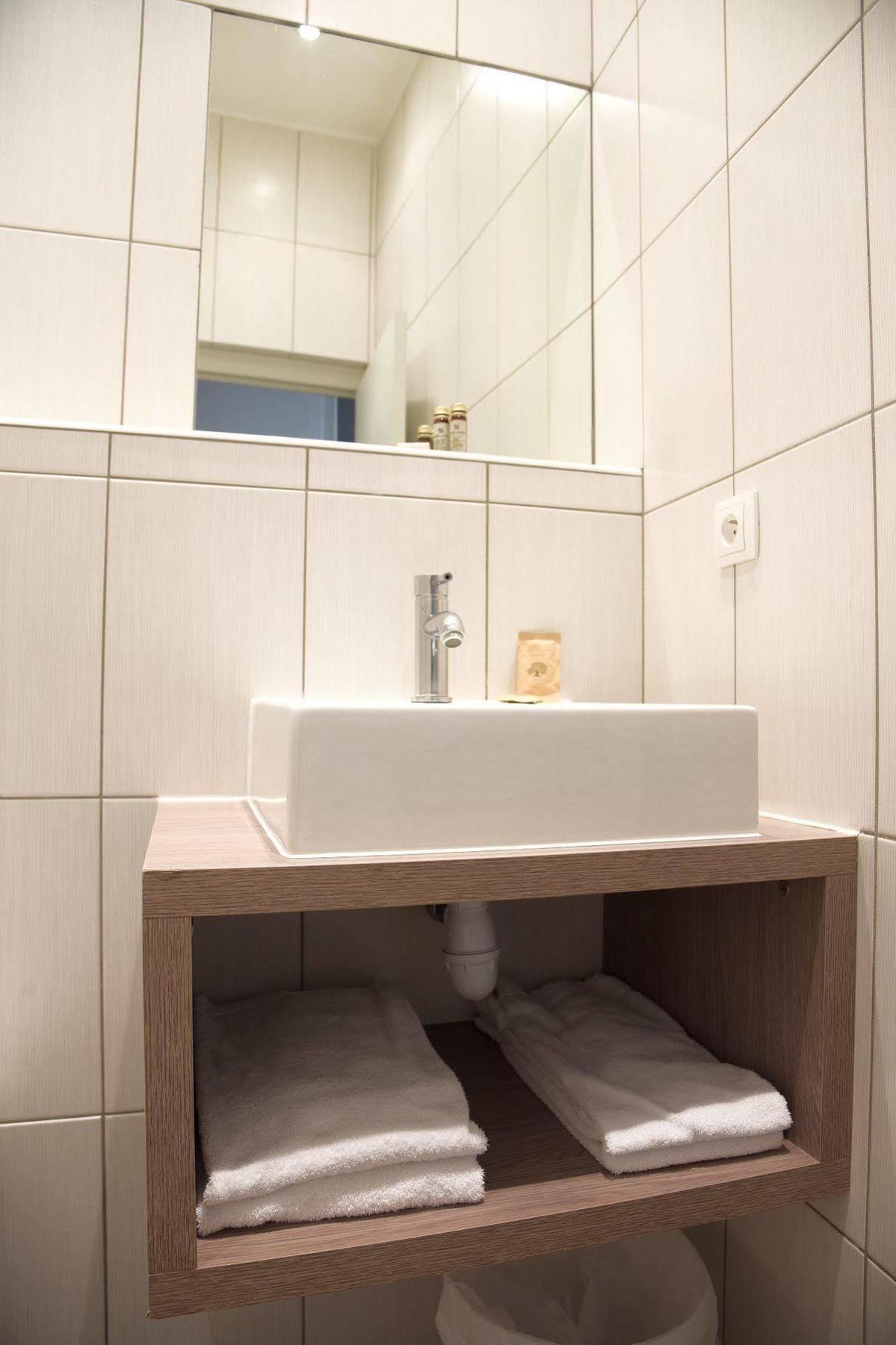 Hotelo Charite Hotel Lyon