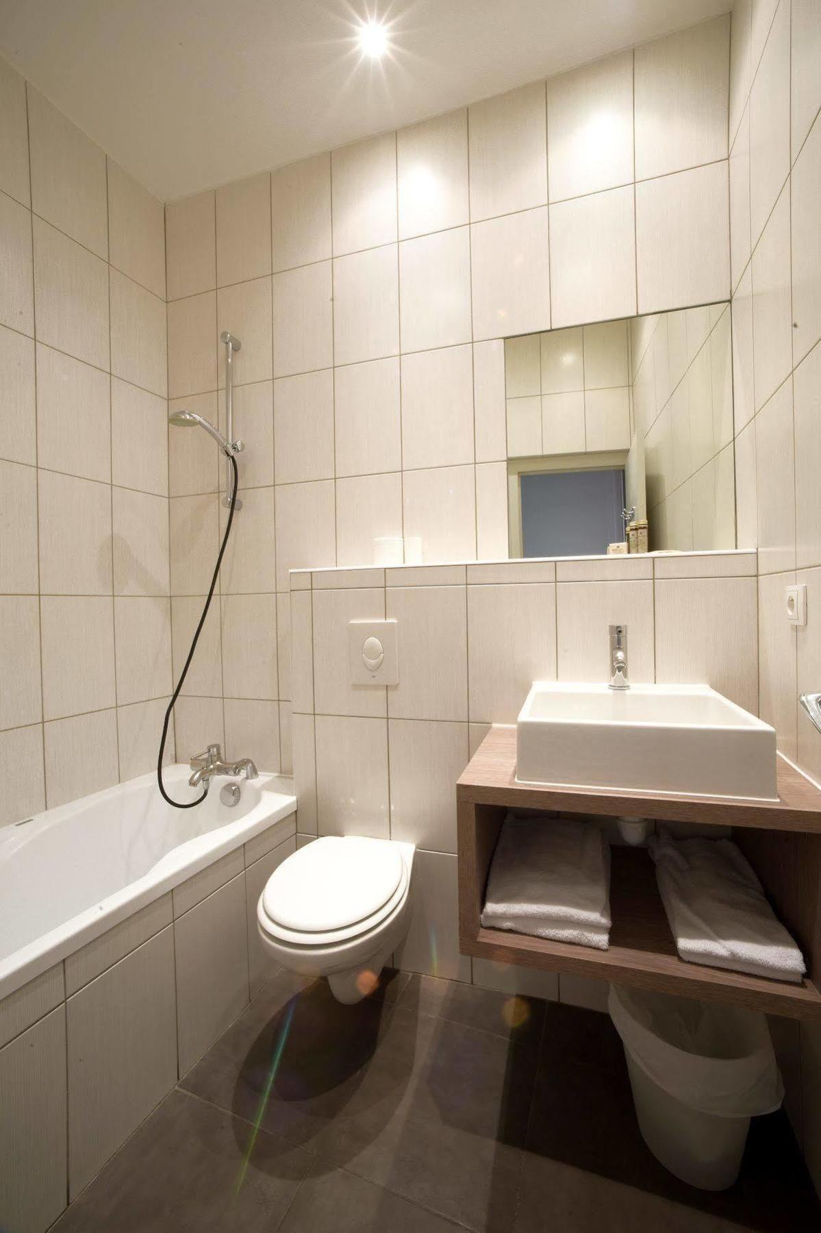 Hotelo Charite Hotel 3*